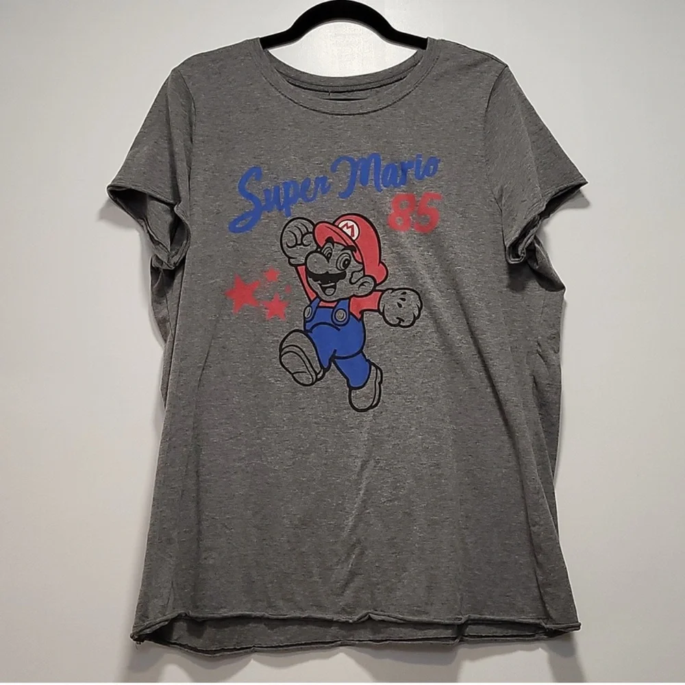Torrid Super Mario Graphic Tee Size 2 - Picture 2 of 4